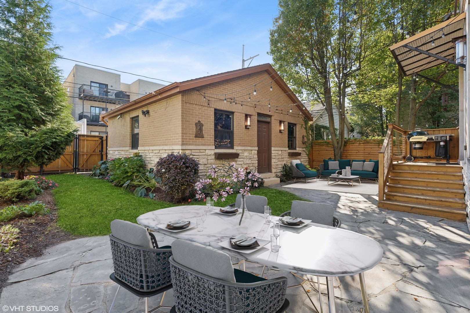 3041 N Seminary Avenue