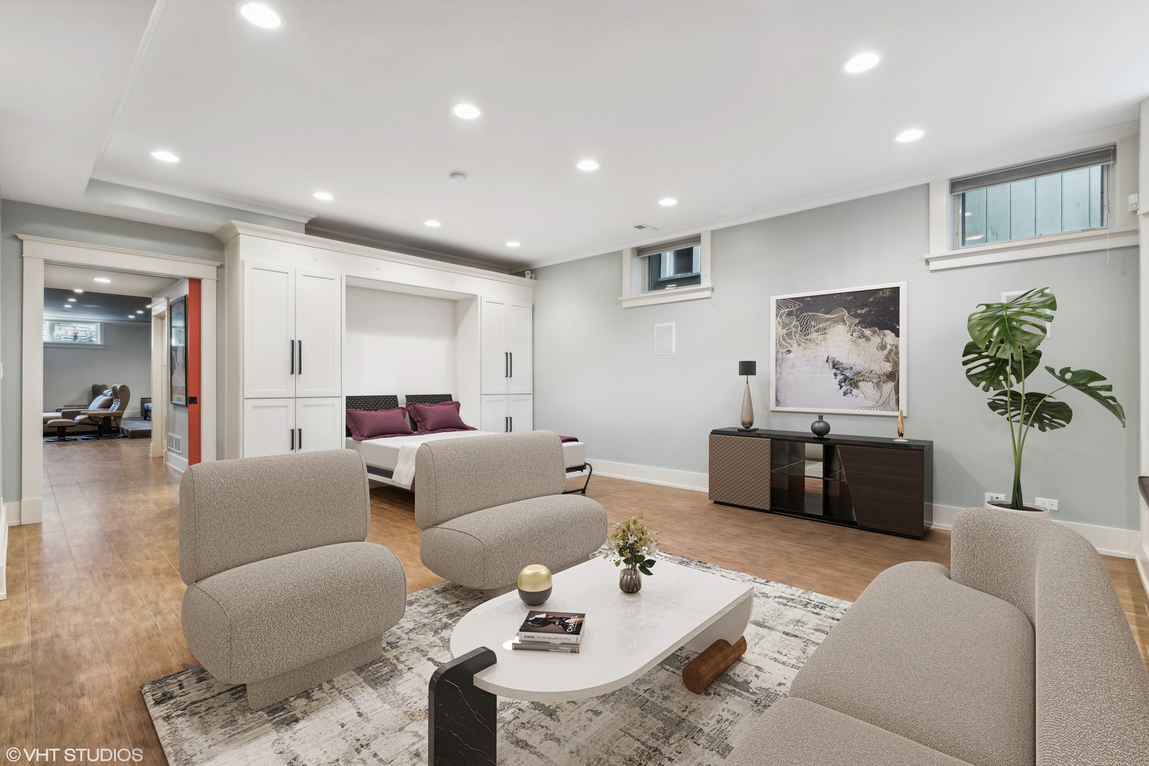 3041 N Seminary Avenue