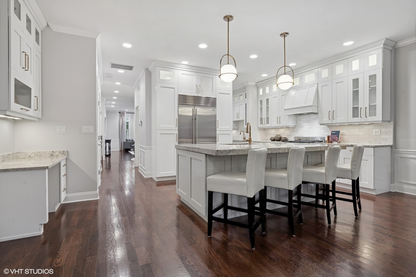 2731 N Wilton Avenue Unit: 1