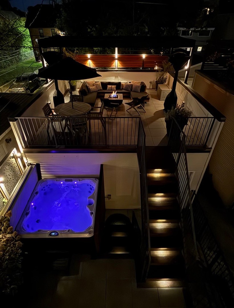 1753 N FAIRFIELD Avenue