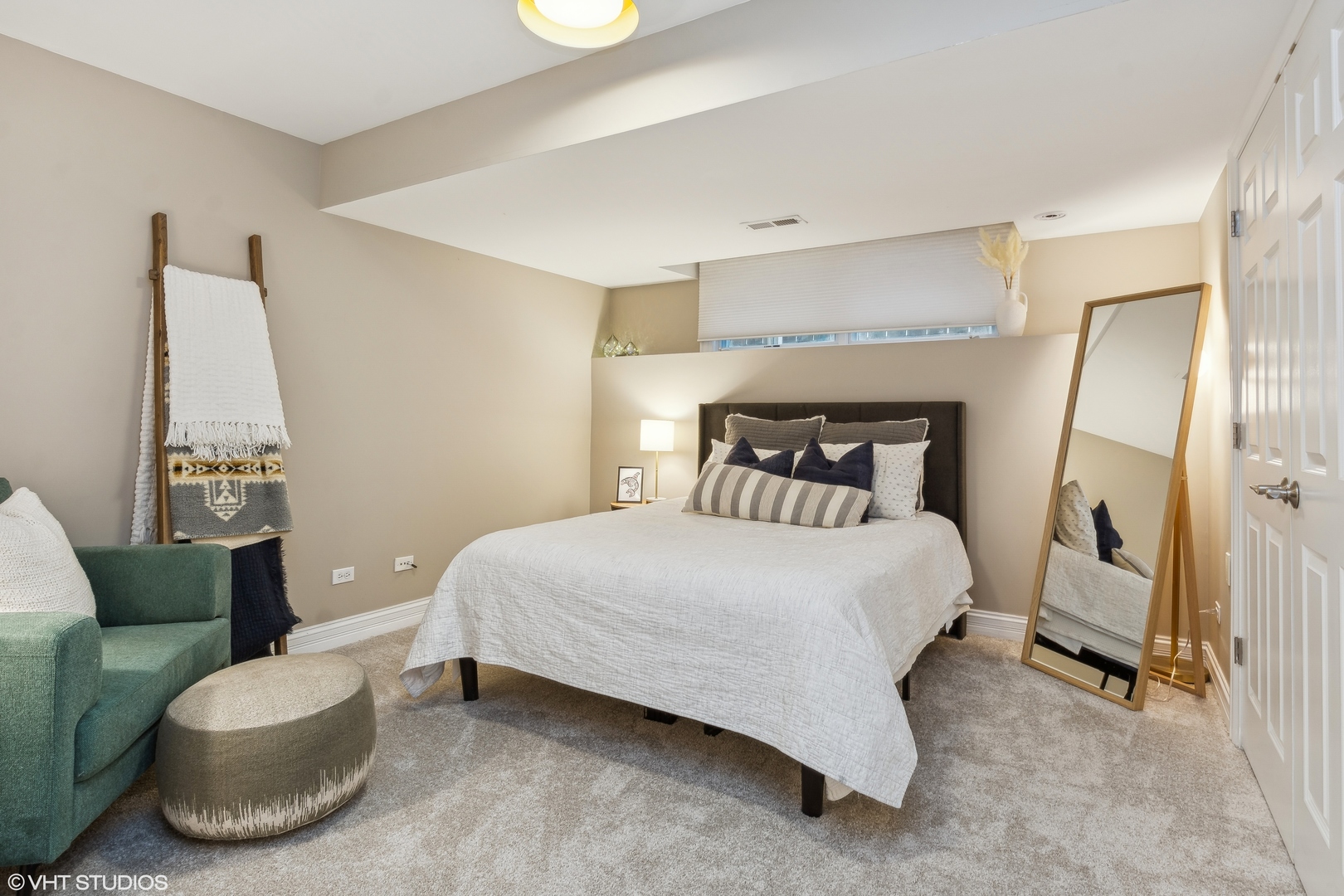 1753 N FAIRFIELD Avenue