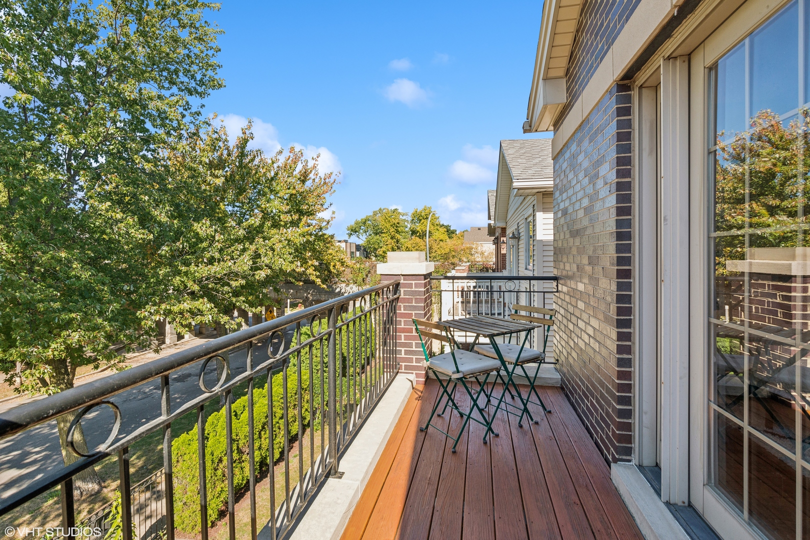 1753 N FAIRFIELD Avenue