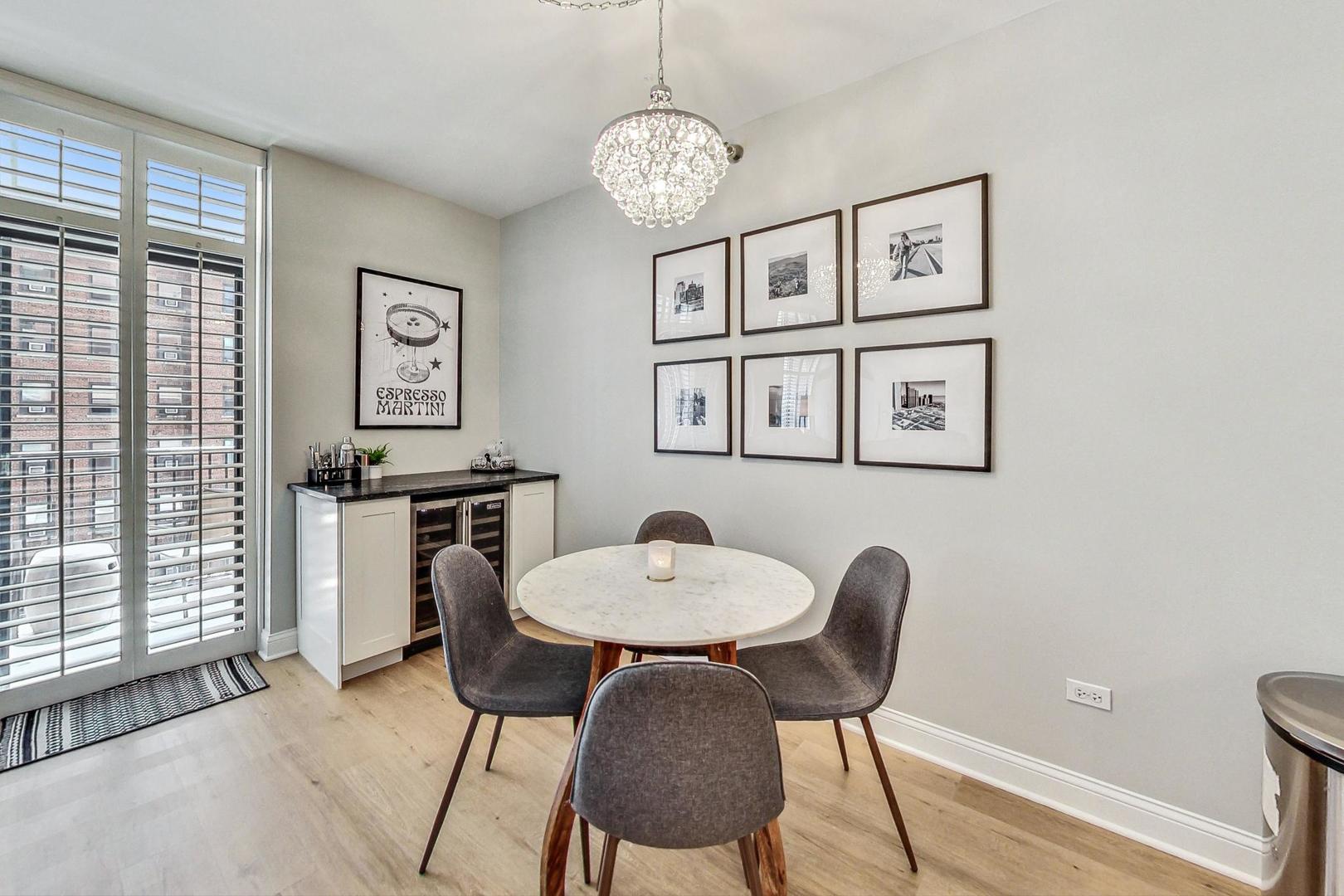 1122 N Dearborn Street Unit: 8C