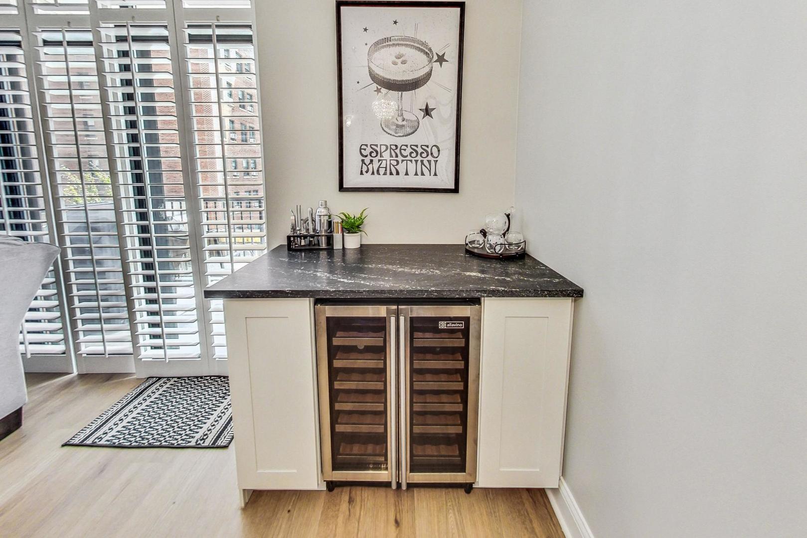 1122 N Dearborn Street Unit: 8C