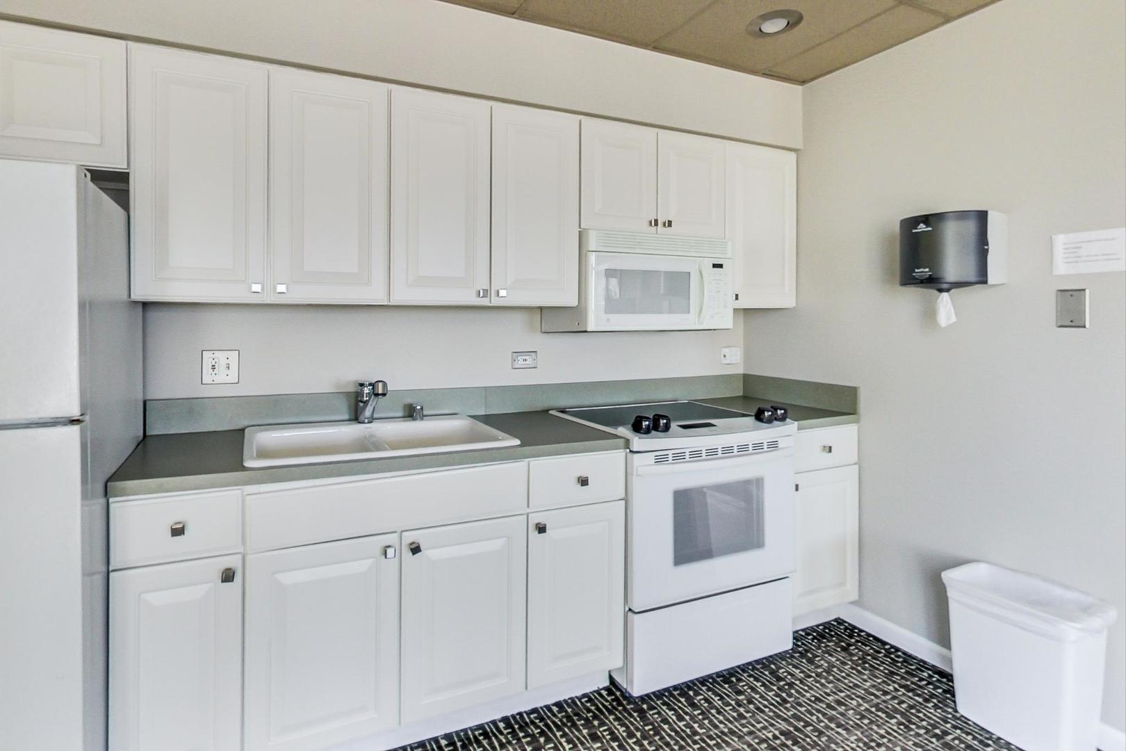 1122 N Dearborn Street Unit: 8C