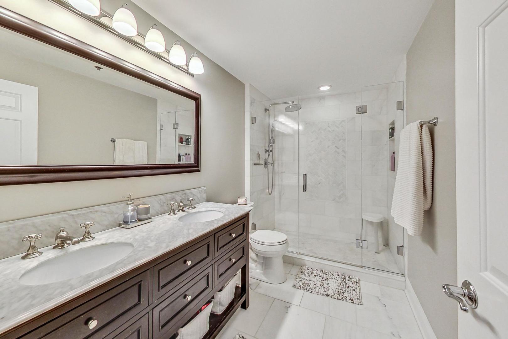 1122 N Dearborn Street Unit: 8C