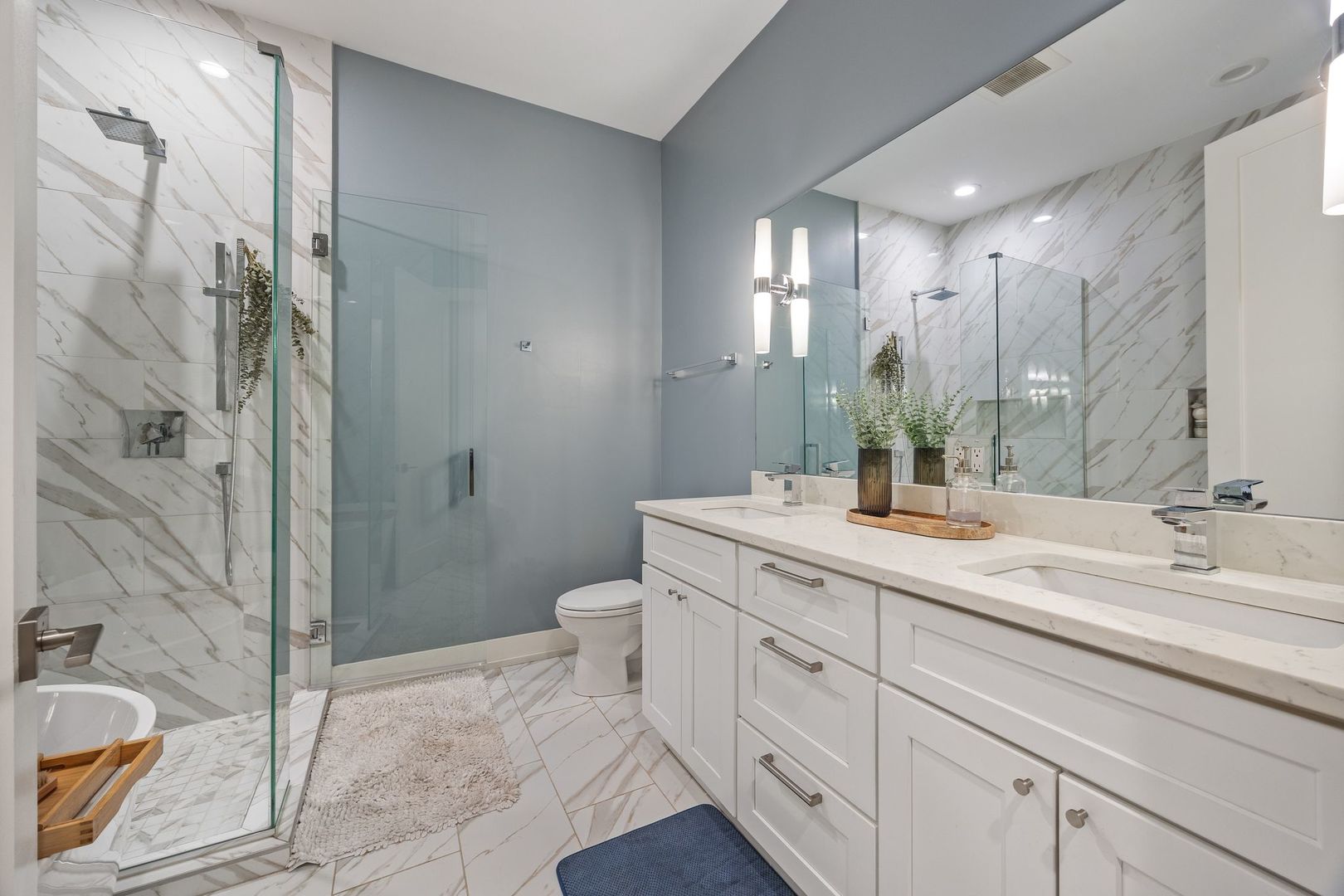 2837 N Halsted Street Unit: 3S