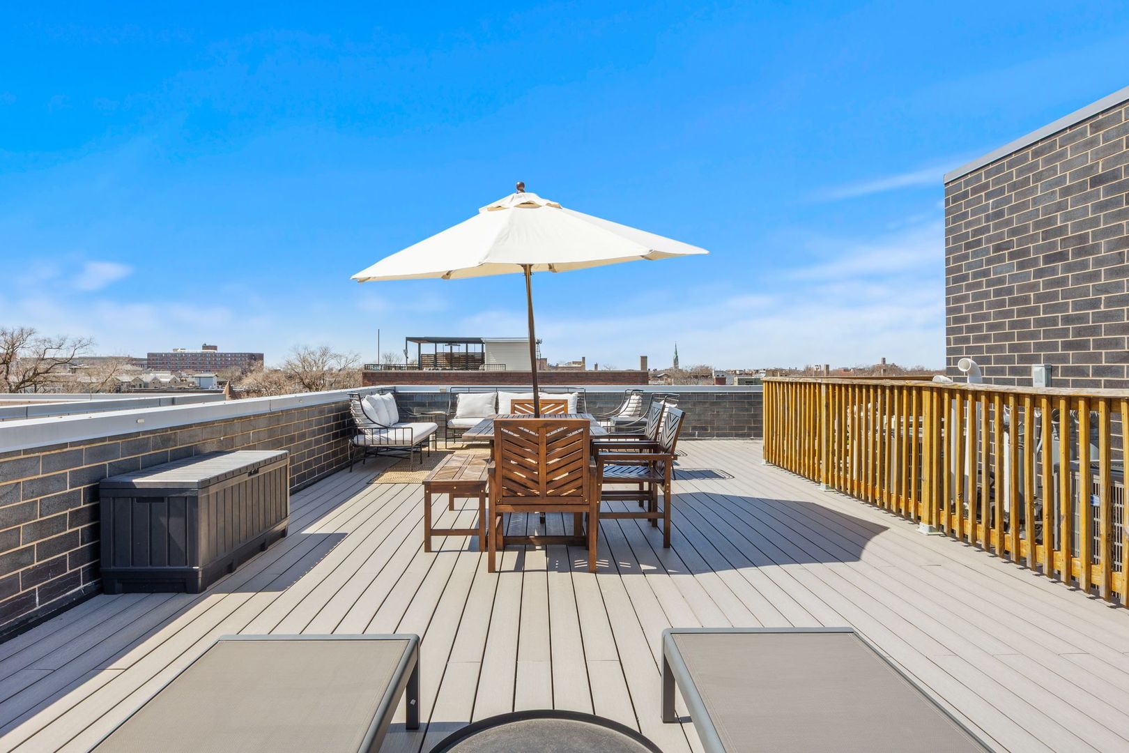 2837 N Halsted Street Unit: 3S