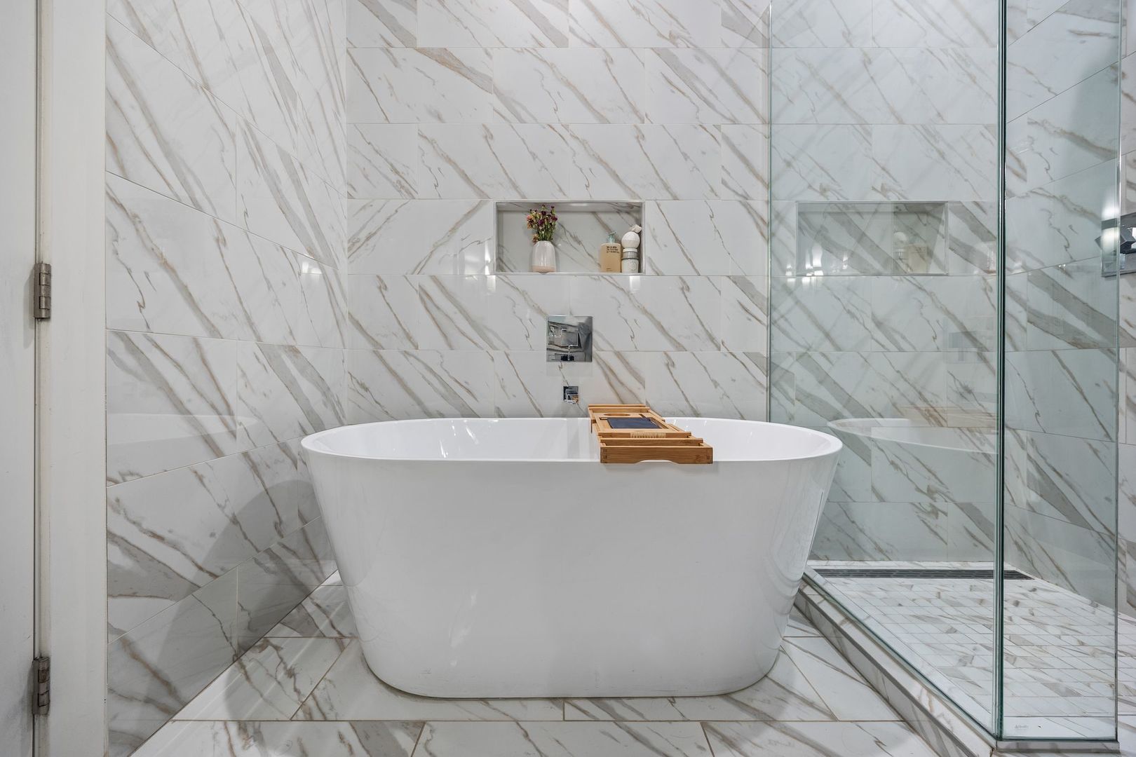 2837 N Halsted Street Unit: 3S