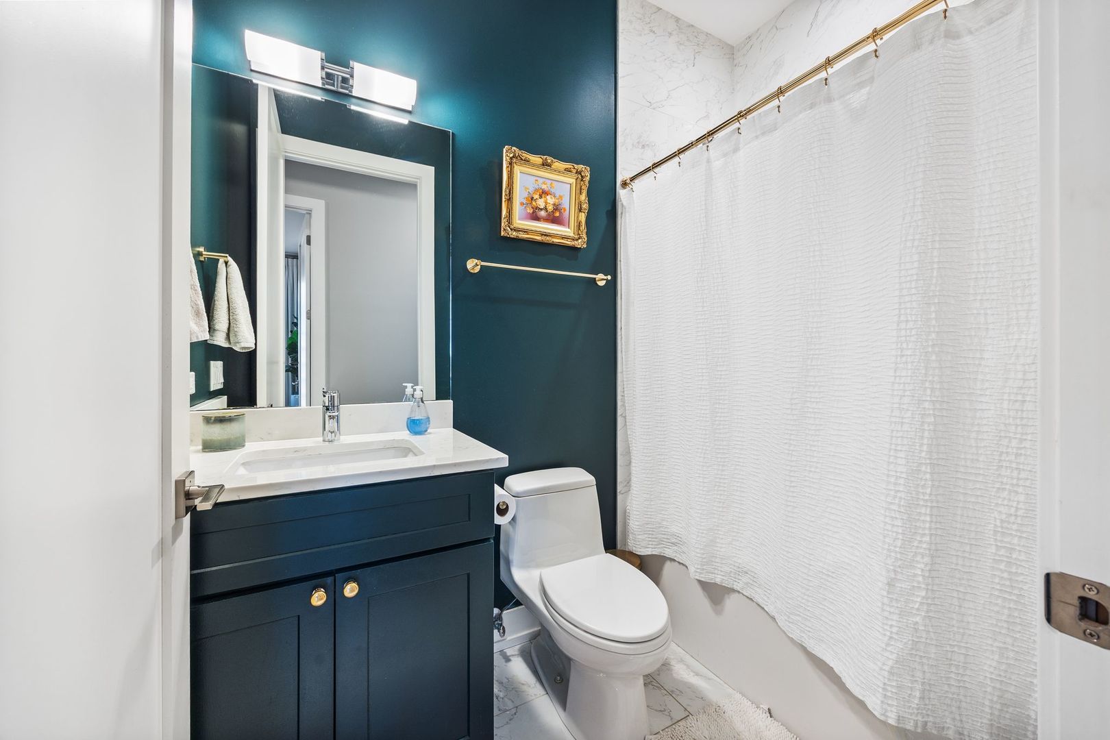 2837 N Halsted Street Unit: 3S