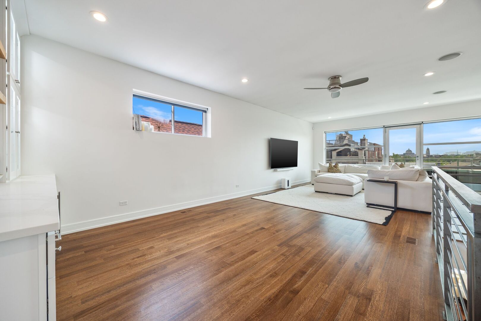 1510 W Cortez Street Unit: 3E