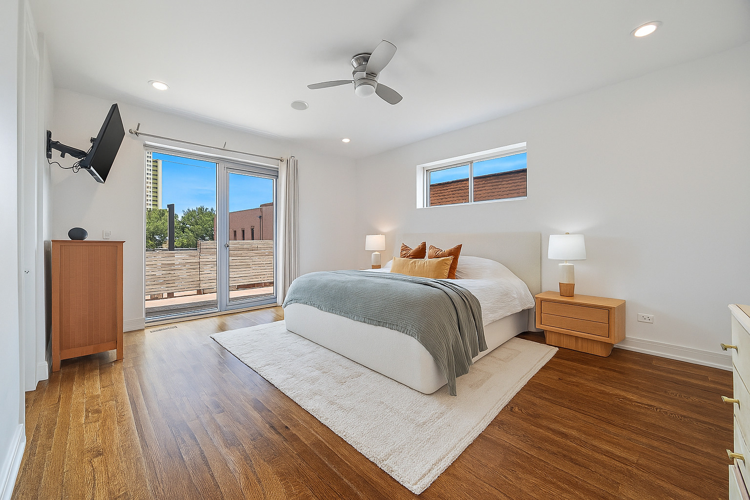 1510 W Cortez Street Unit: 3E