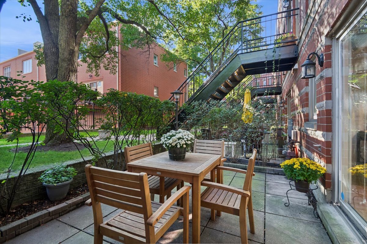 1541 W Henderson Street Unit: D