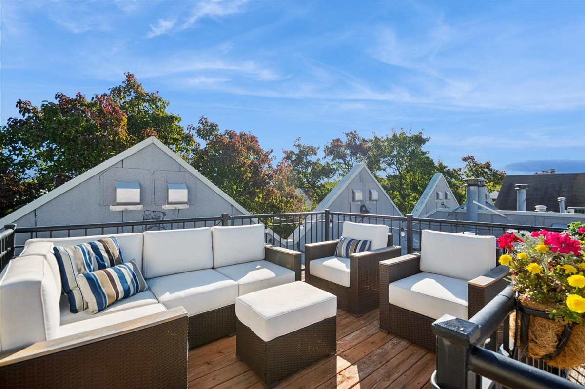 1541 W Henderson Street Unit: D