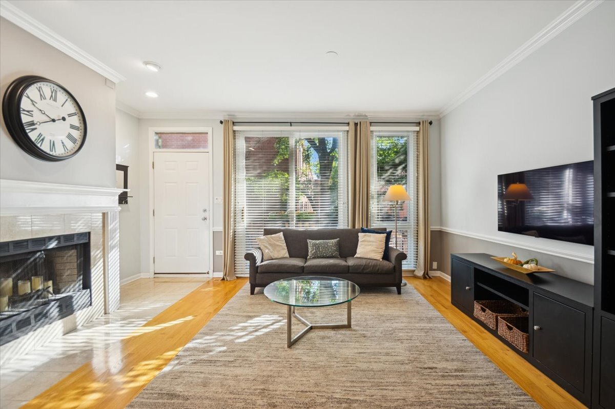 1541 W Henderson Street Unit: D