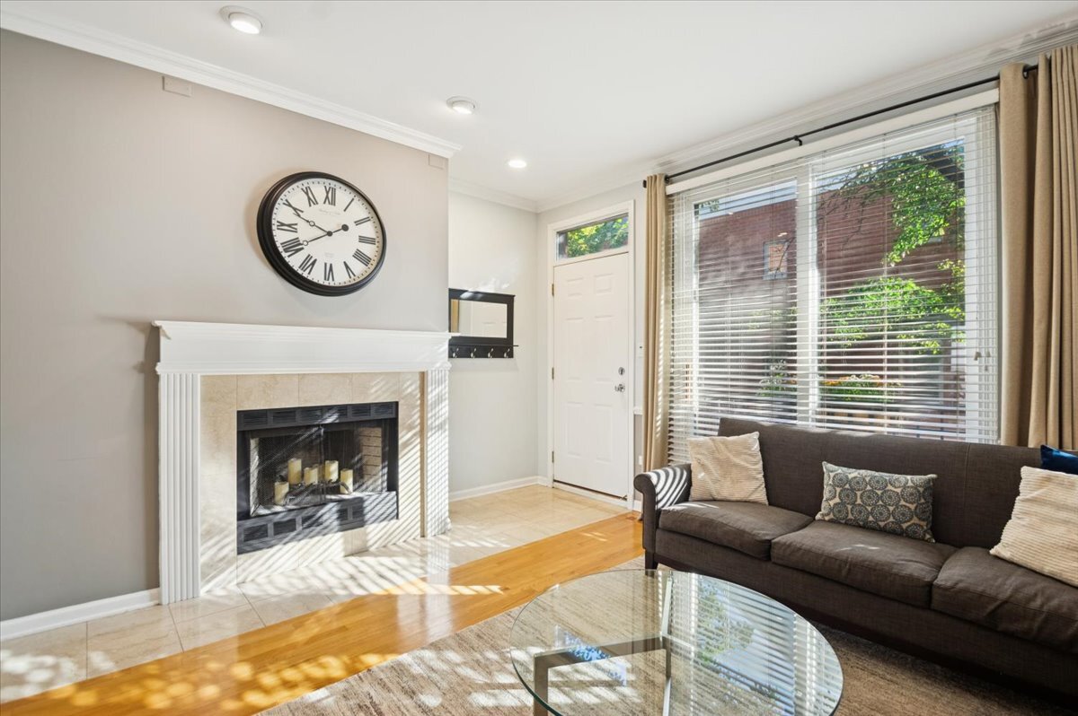 1541 W Henderson Street Unit: D