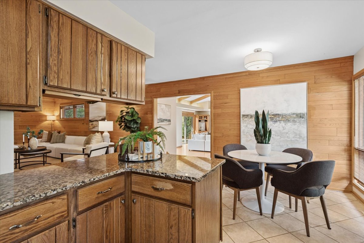 5441 S Edgewood Avenue