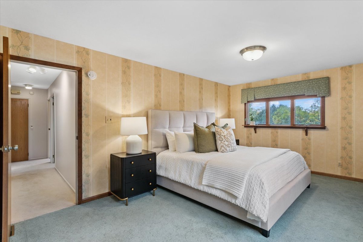 5441 S Edgewood Avenue