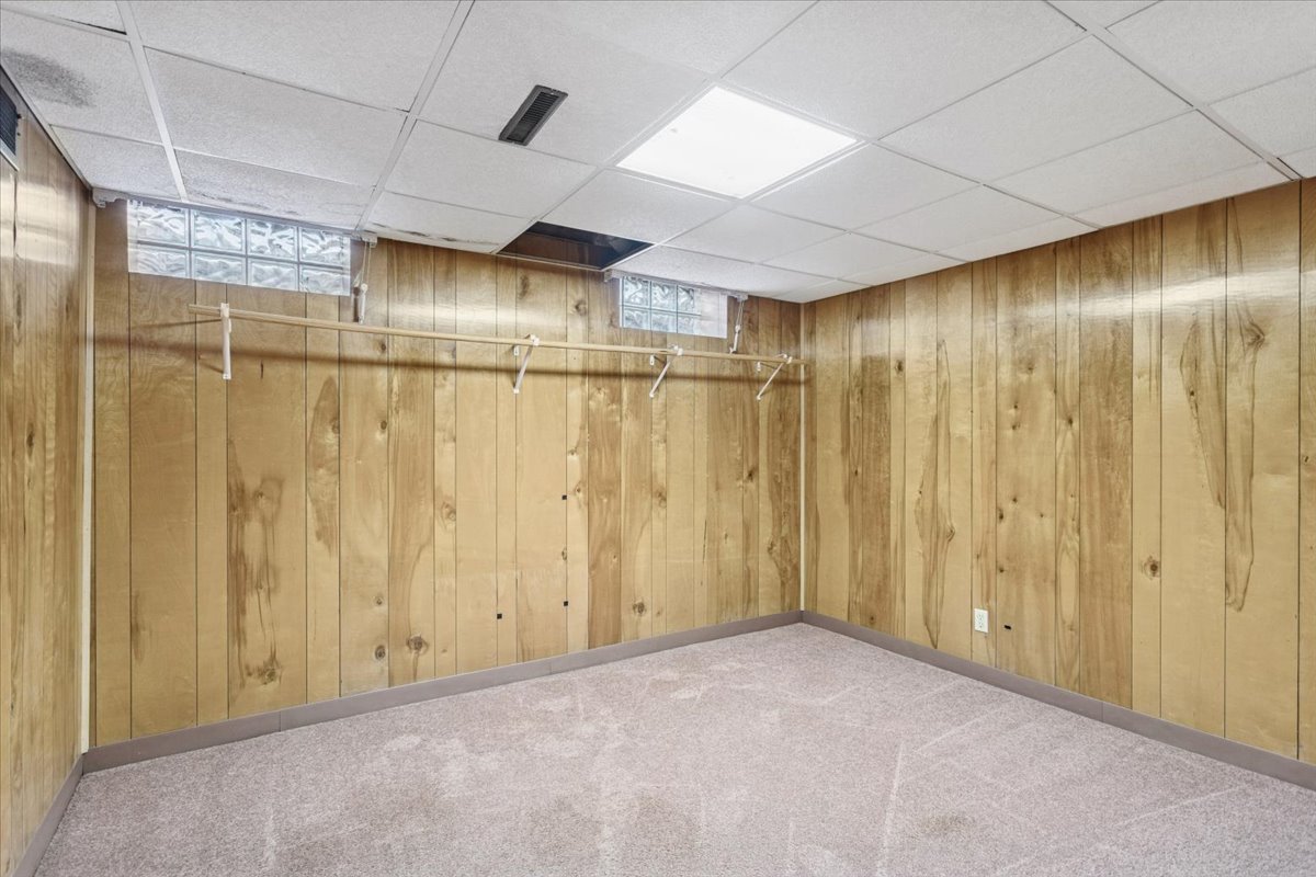 5441 S Edgewood Avenue