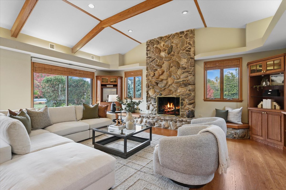 5441 S Edgewood Avenue