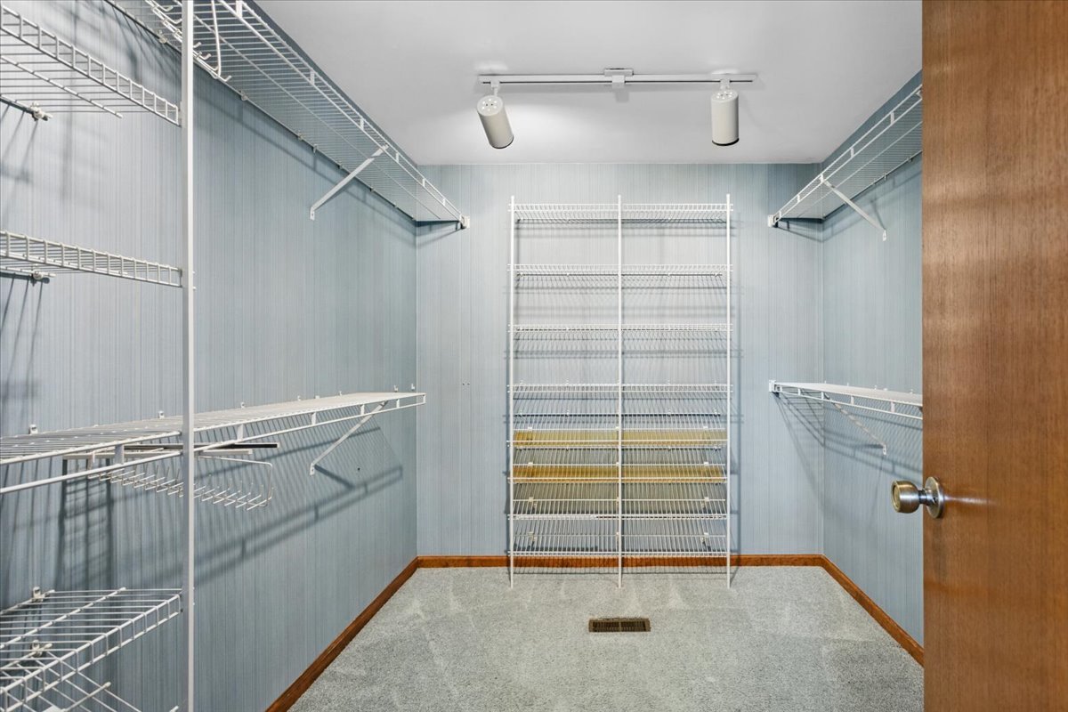 5441 S Edgewood Avenue