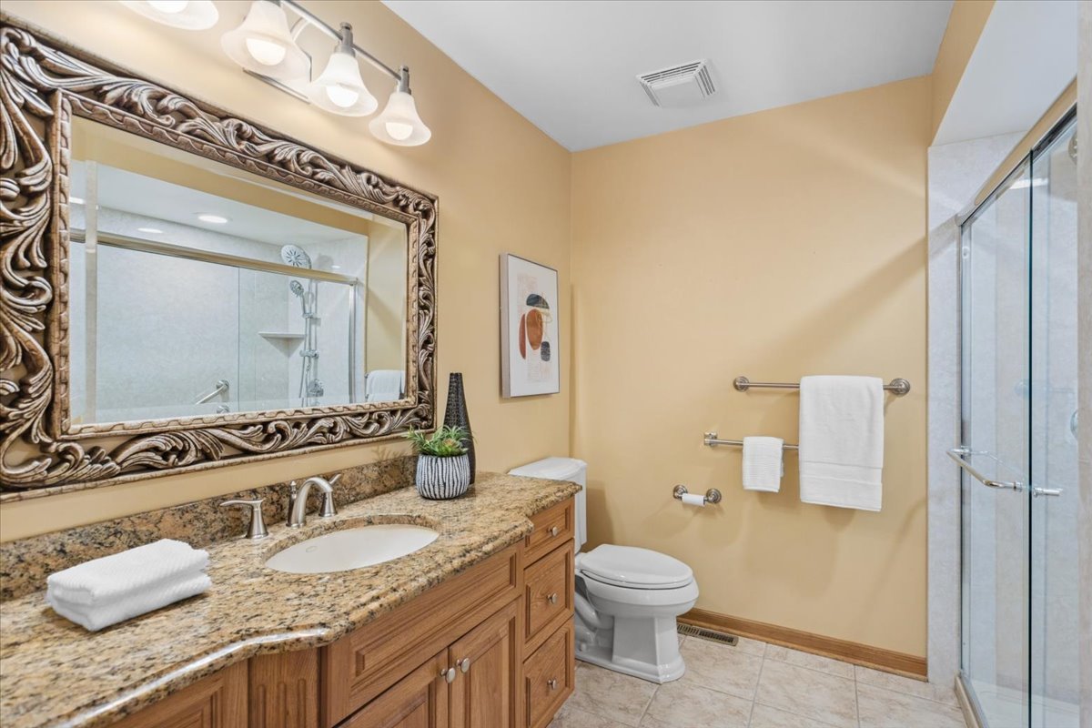 5441 S Edgewood Avenue