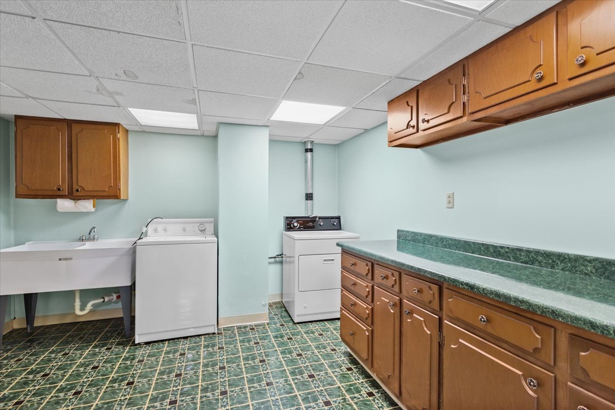 5441 S Edgewood Avenue