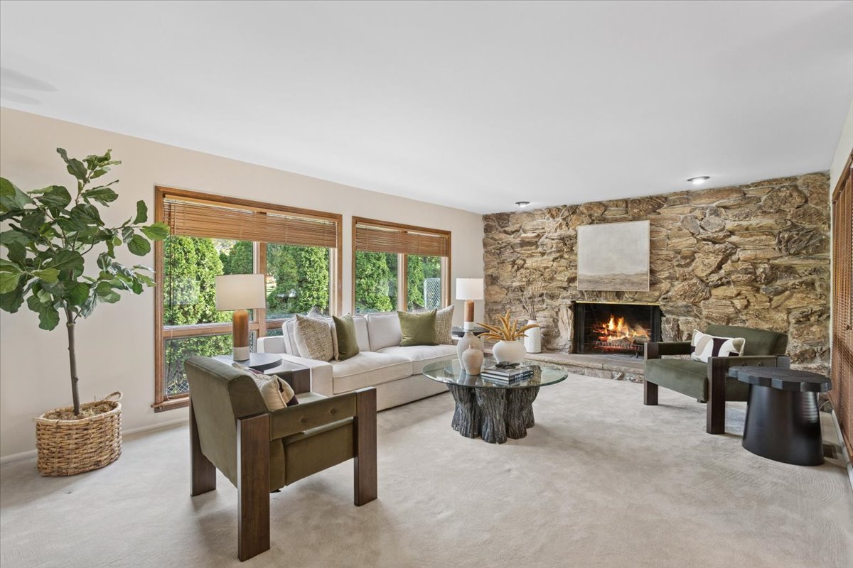 5441 S Edgewood Avenue