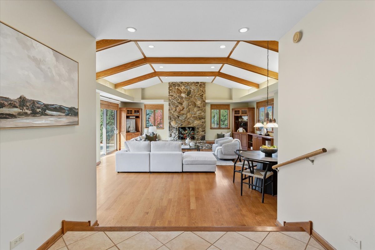 5441 S Edgewood Avenue