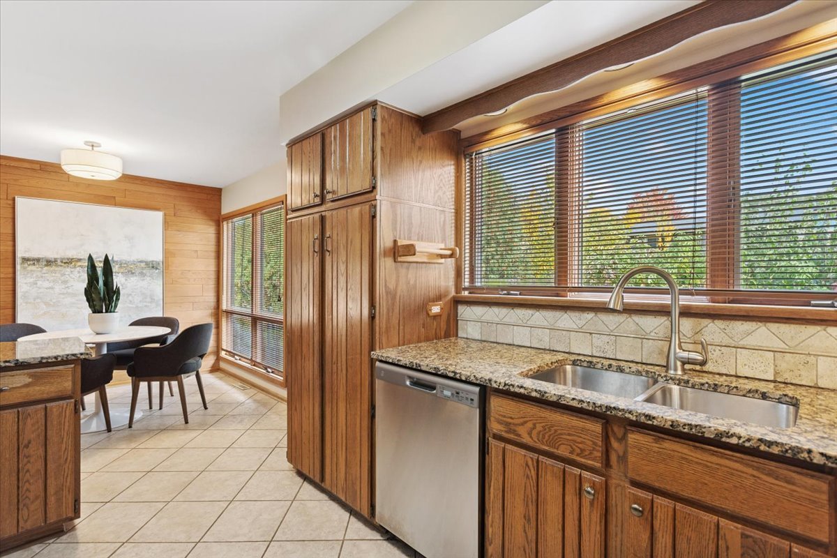 5441 S Edgewood Avenue