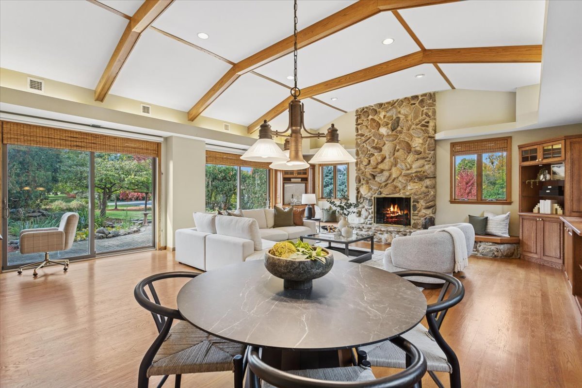 5441 S Edgewood Avenue