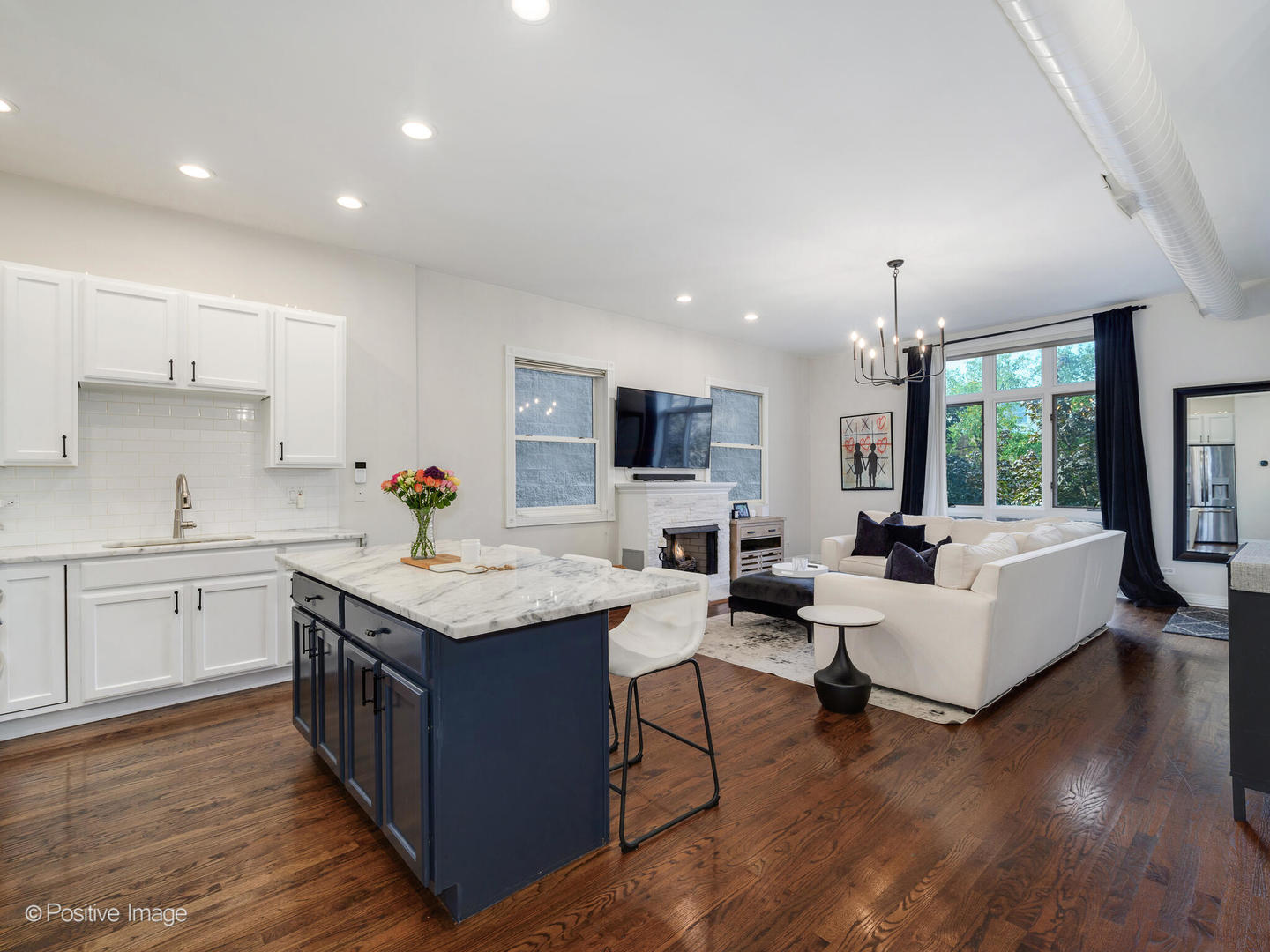 463 N GREEN Street Unit: 2S