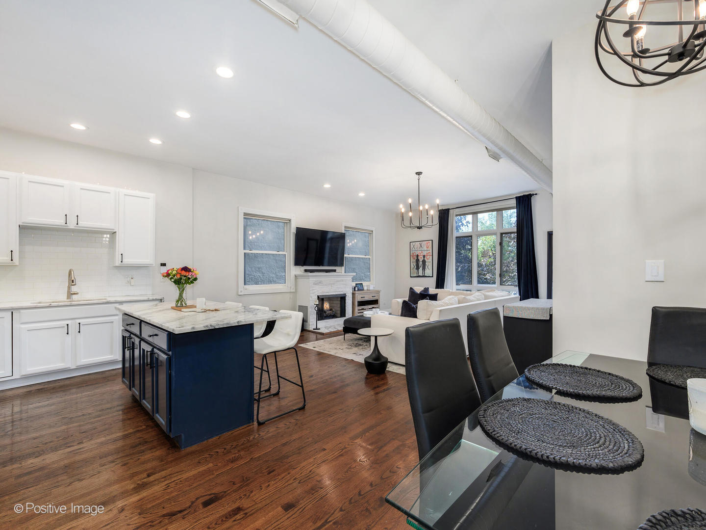 463 N GREEN Street Unit: 2S