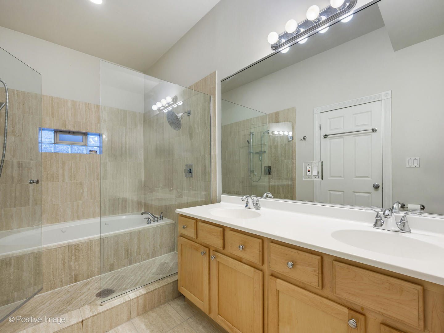 463 N GREEN Street Unit: 2S