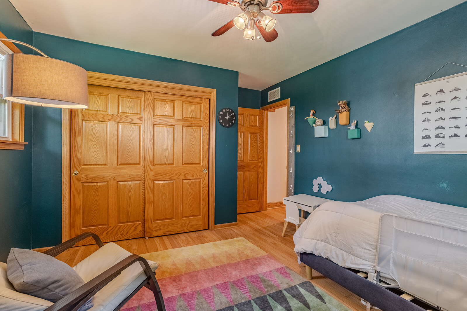 715 Lamon Avenue