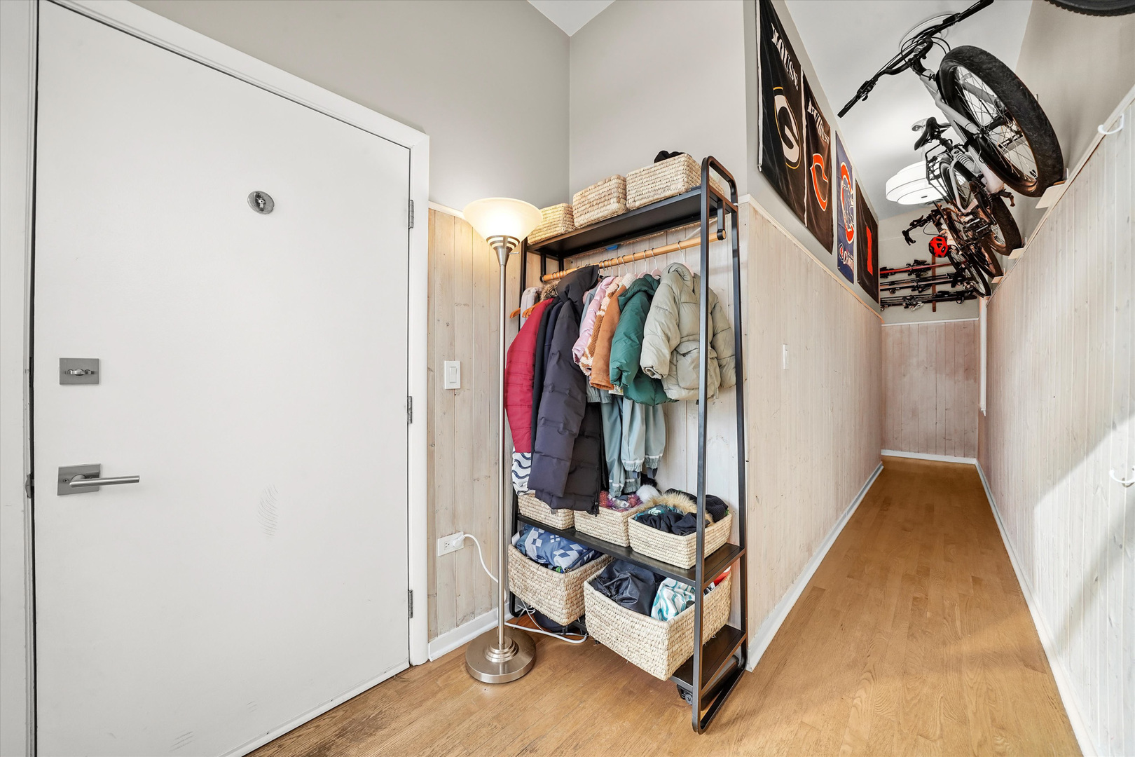 1339 W BARRY Avenue Unit: 2