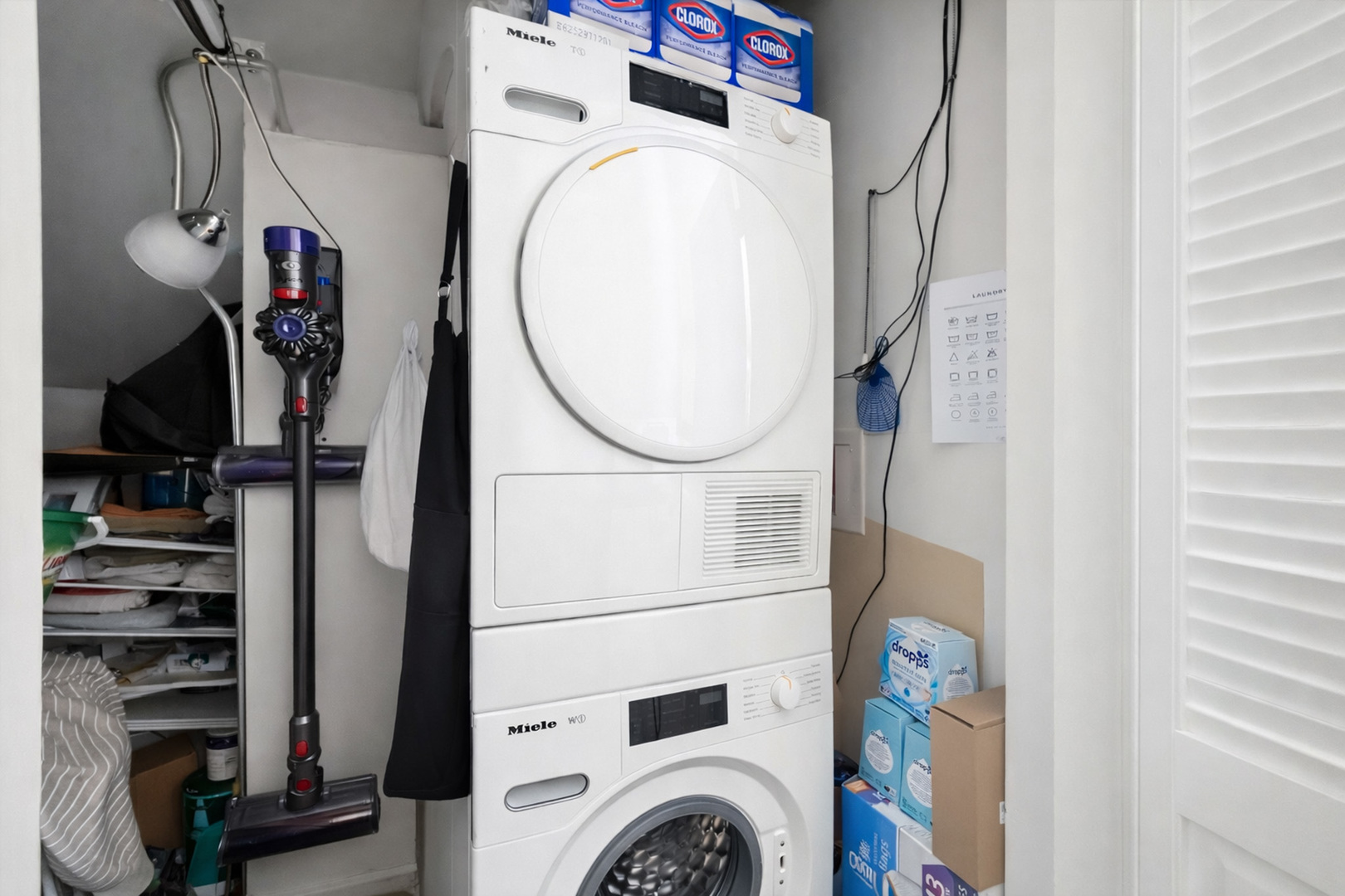 1339 W BARRY Avenue Unit: 2