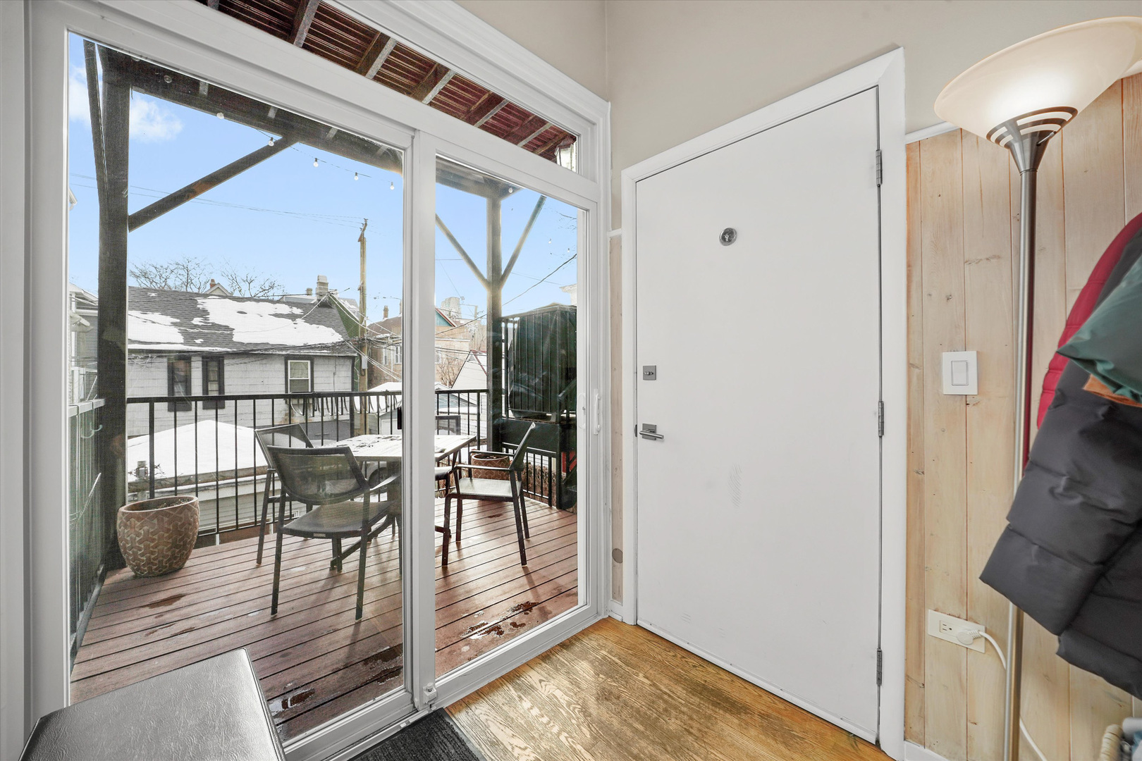 1339 W BARRY Avenue Unit: 2