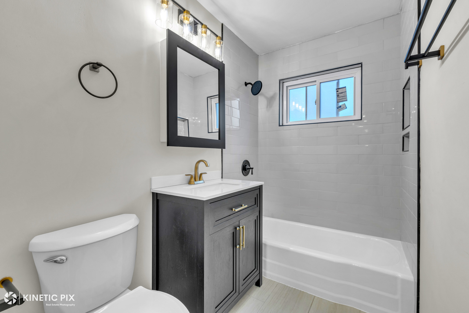 4938 W Randolph Street