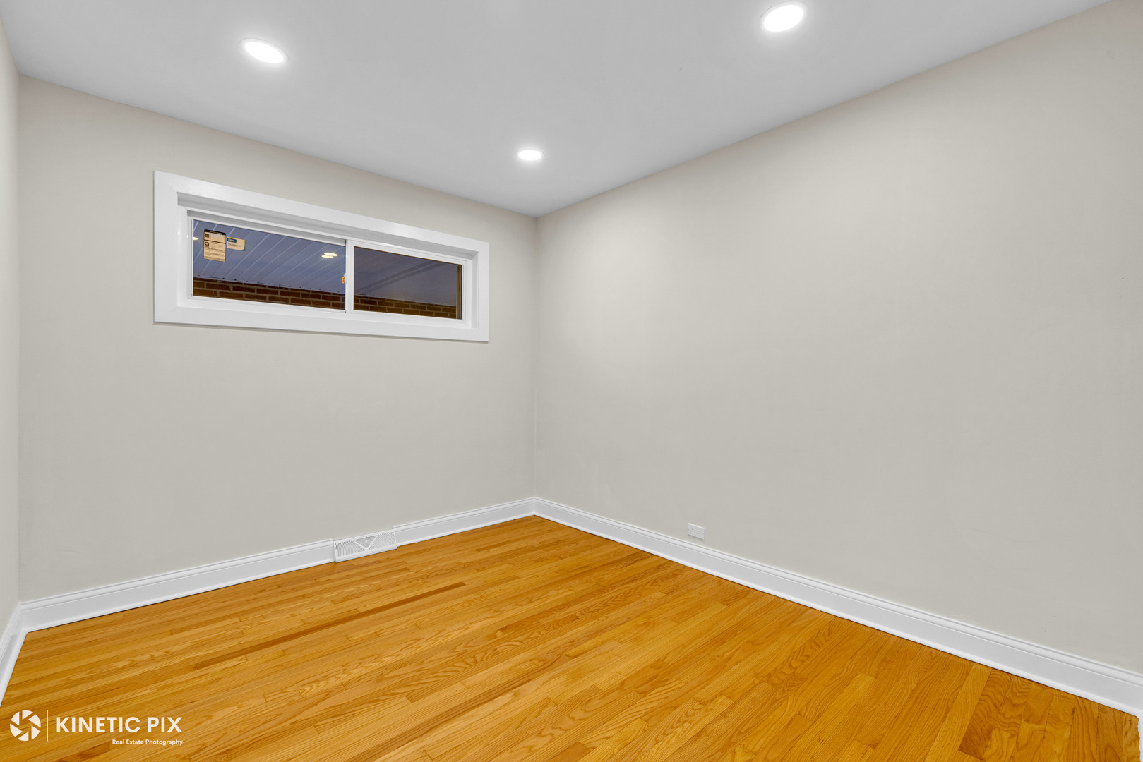 4938 W Randolph Street