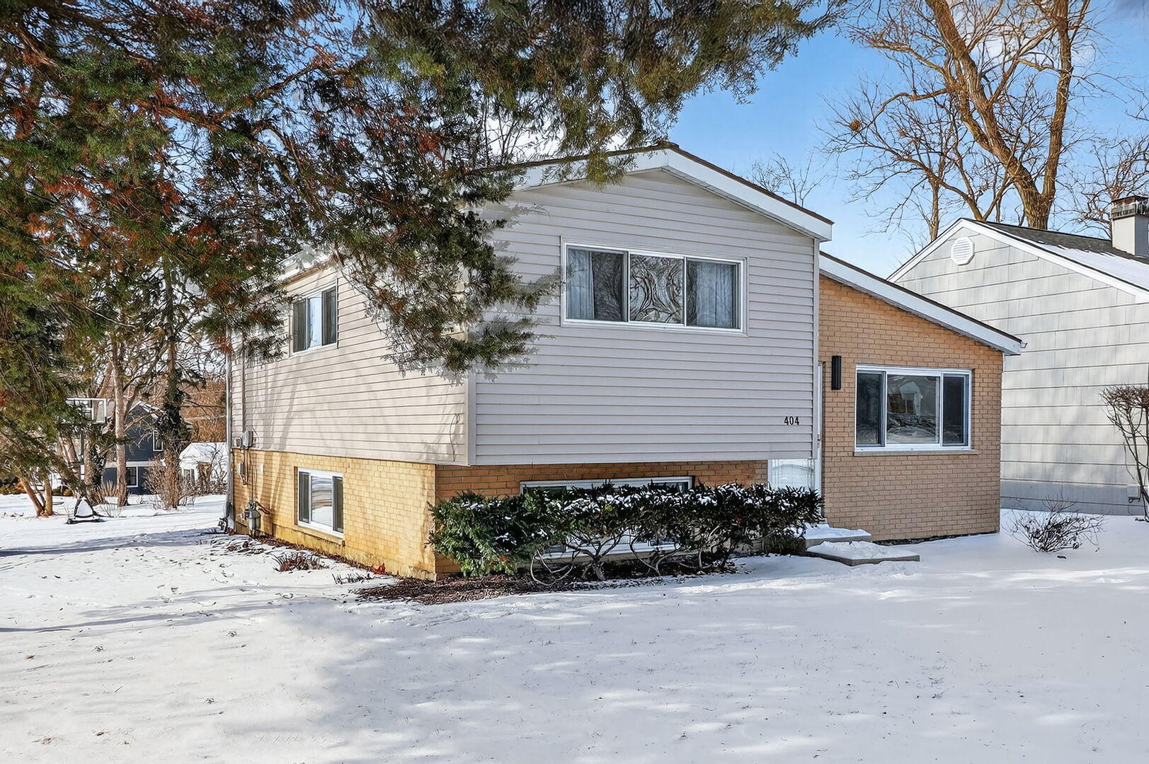 404 Lawrence Avenue