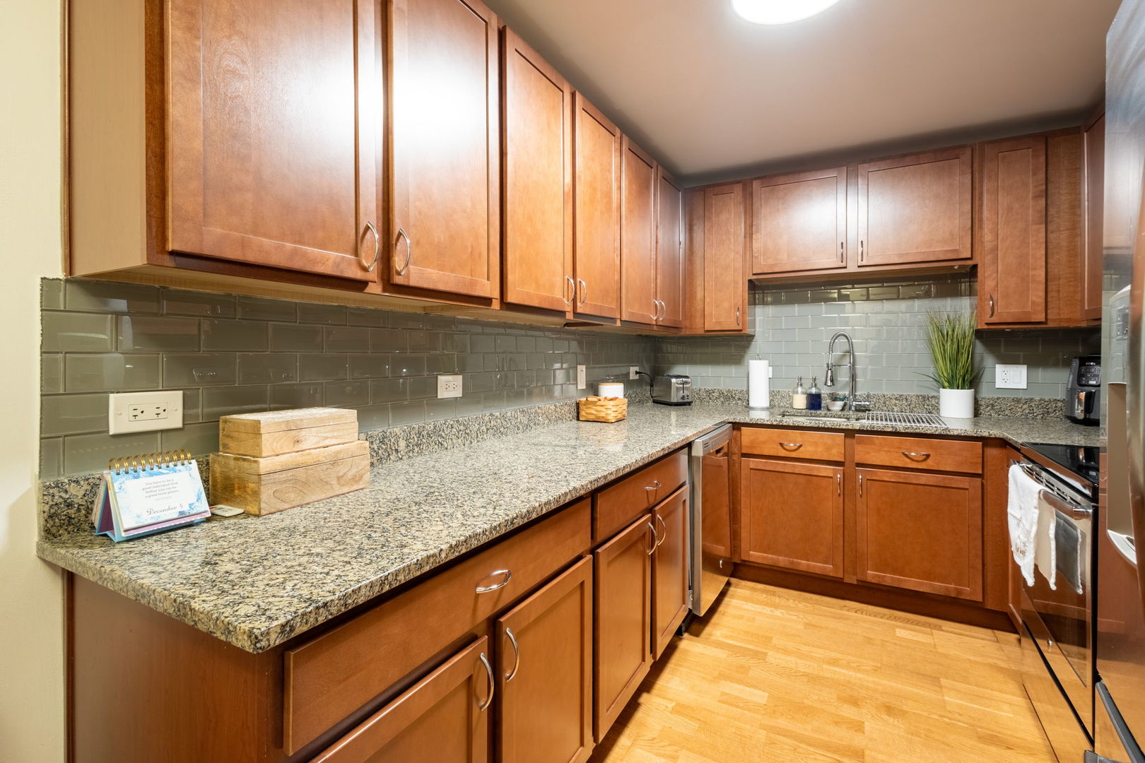 3033 N Sheridan Road Unit: 1203