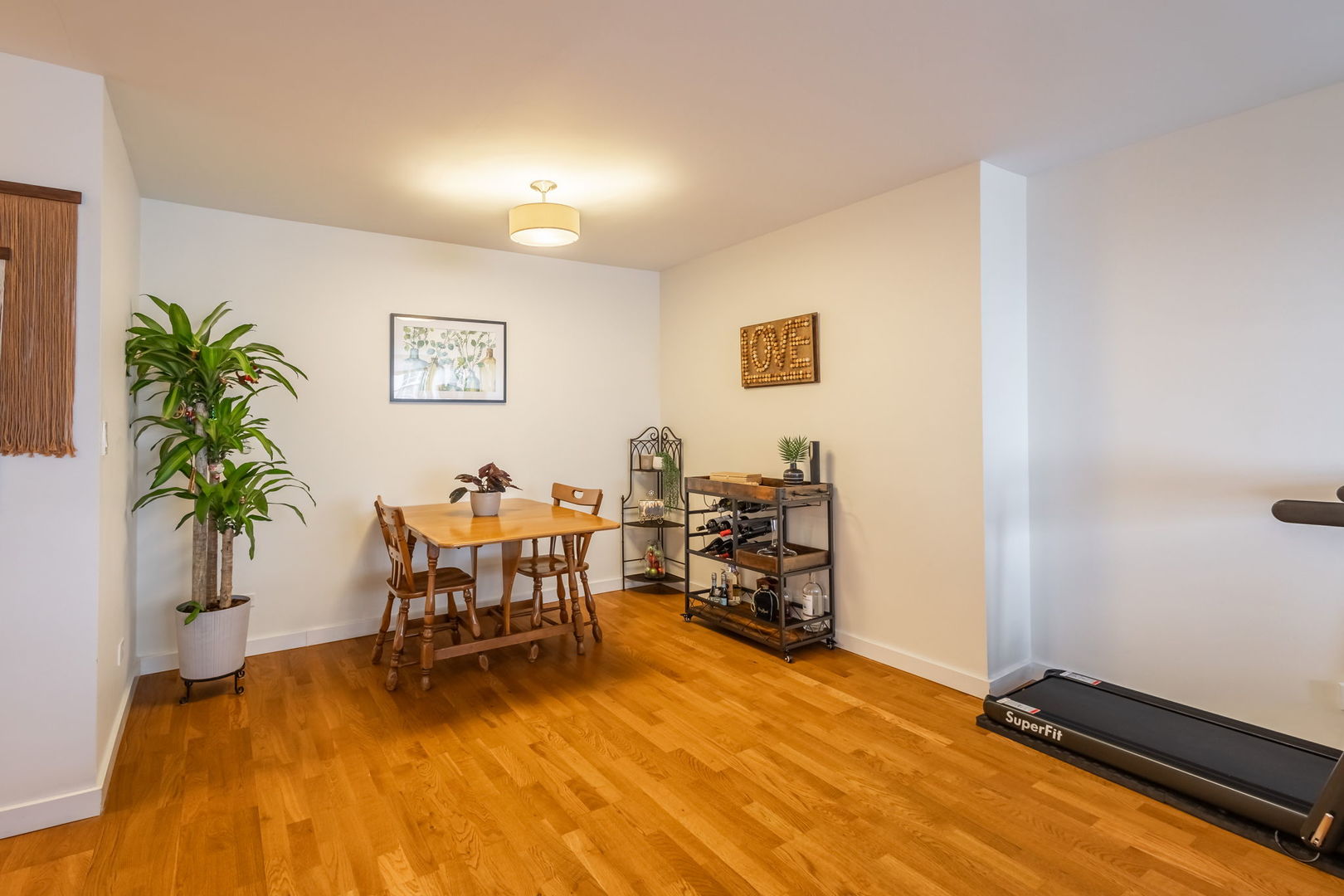 3033 N Sheridan Road Unit: 1203