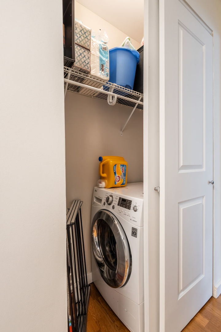 3033 N Sheridan Road Unit: 1203