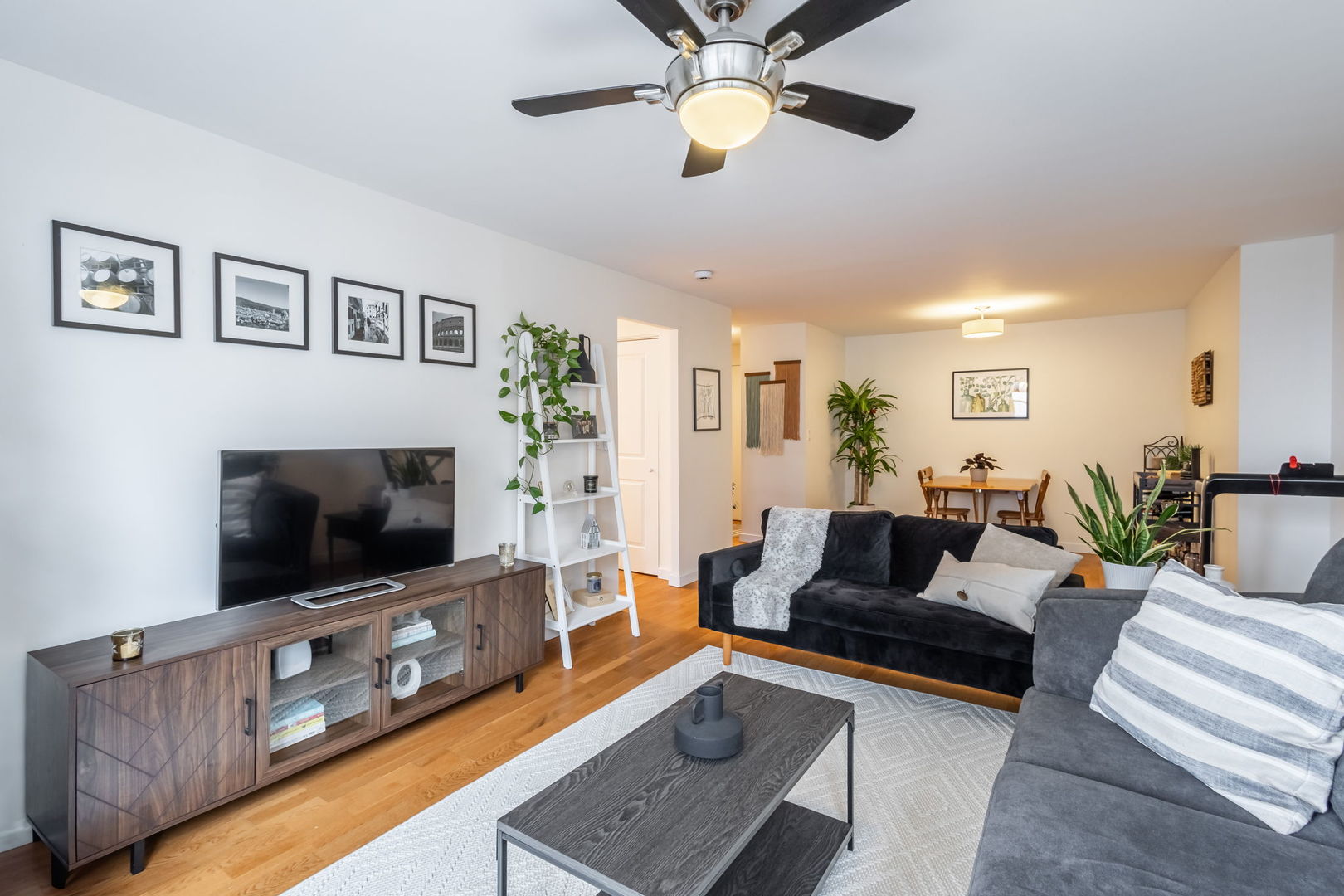 3033 N Sheridan Road Unit: 1203