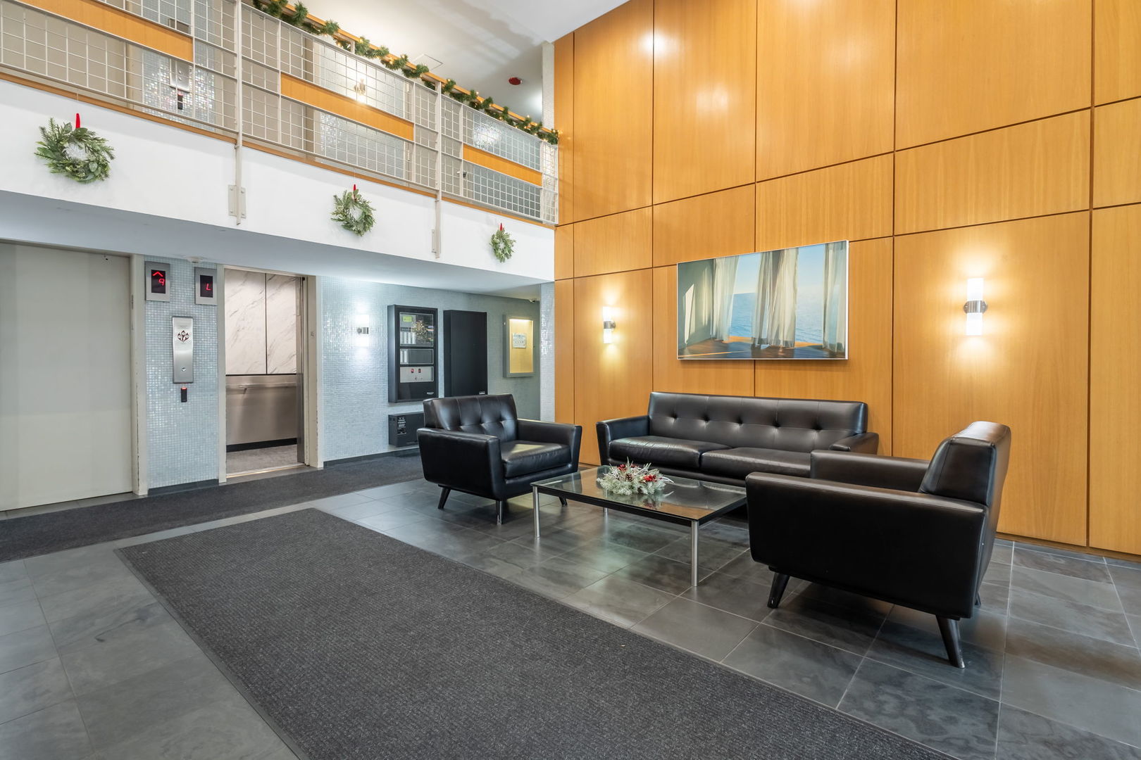 3033 N Sheridan Road Unit: 1203