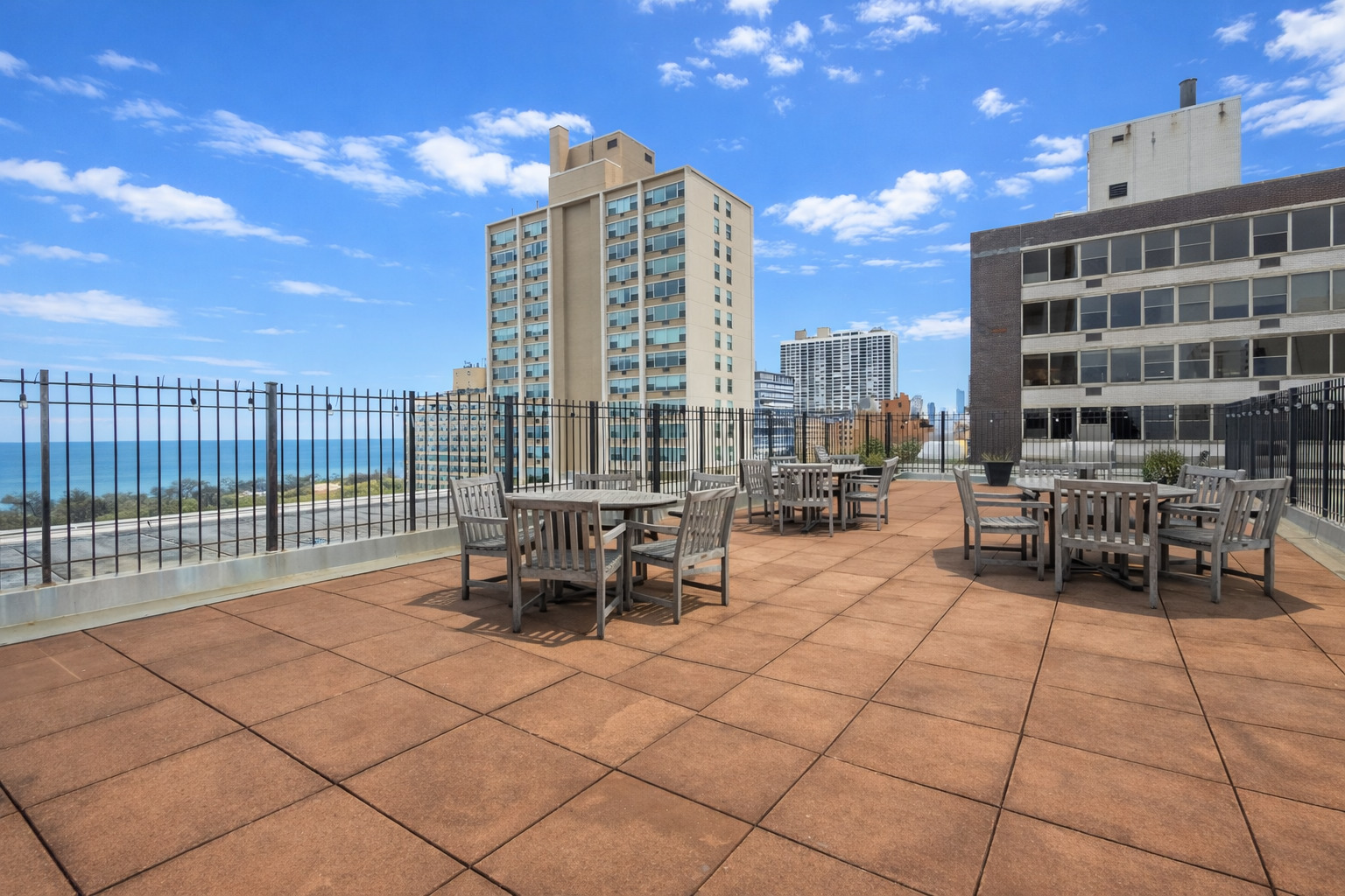 3033 N Sheridan Road Unit: 1203