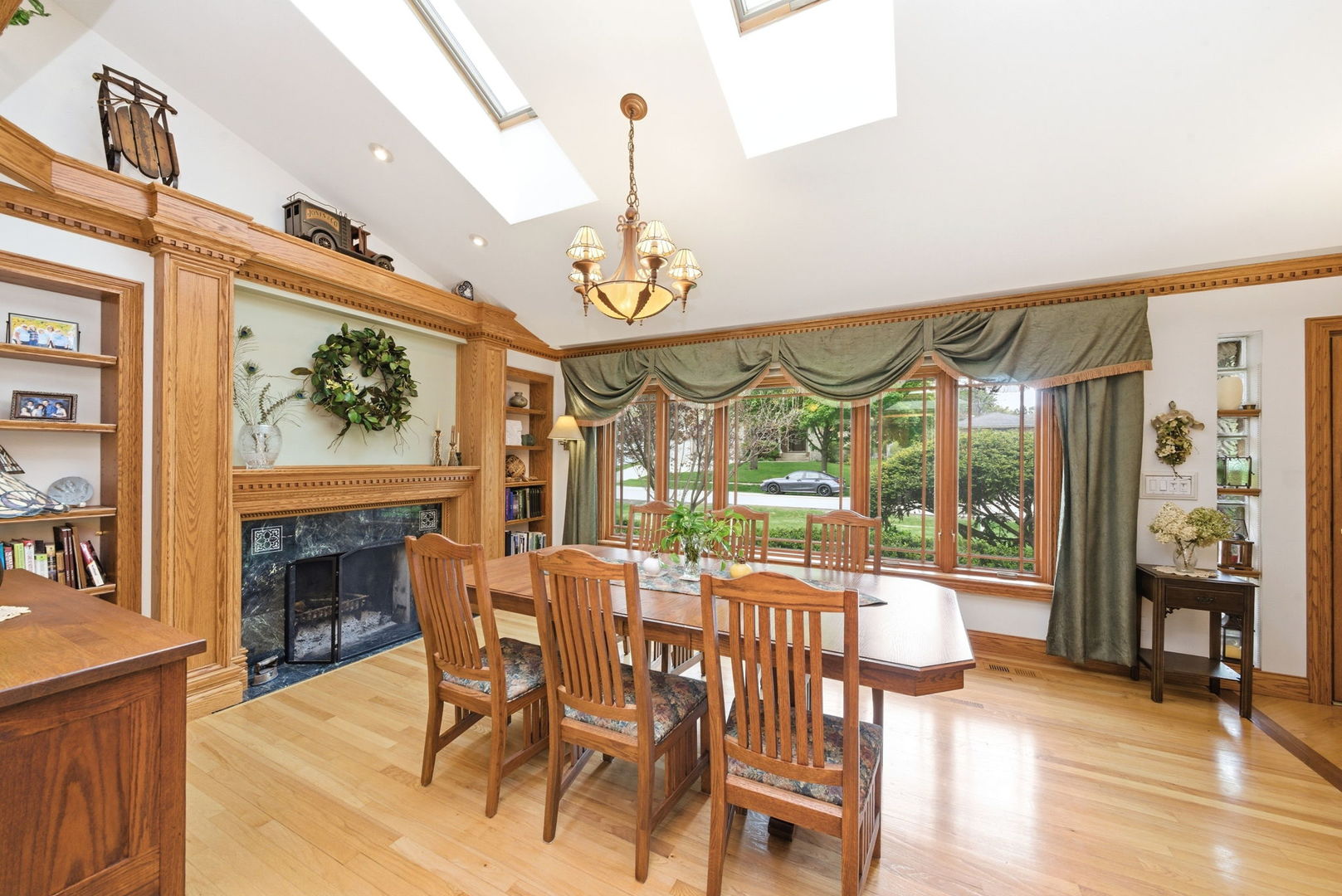 3934 Elm Street