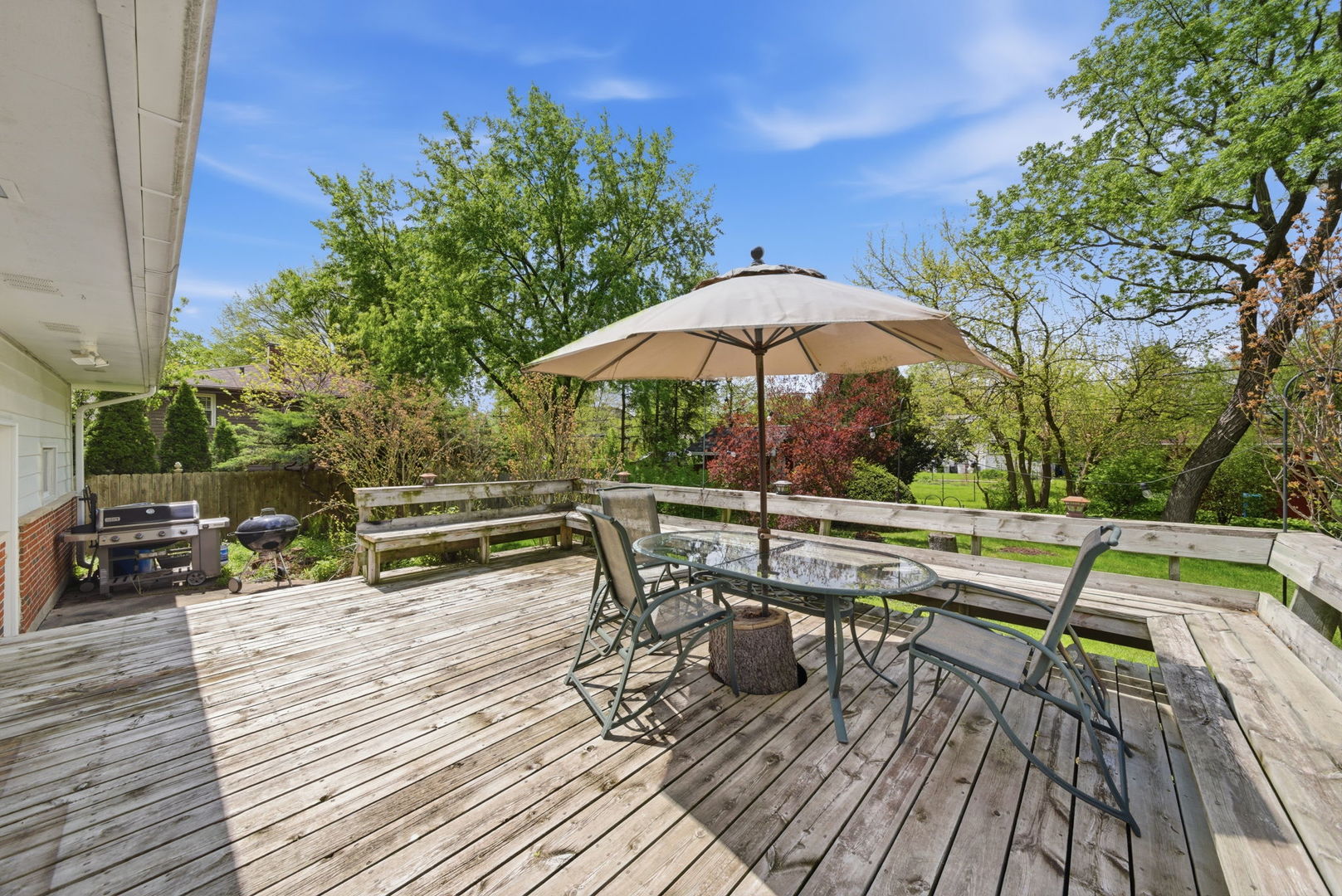 3934 Elm Street
