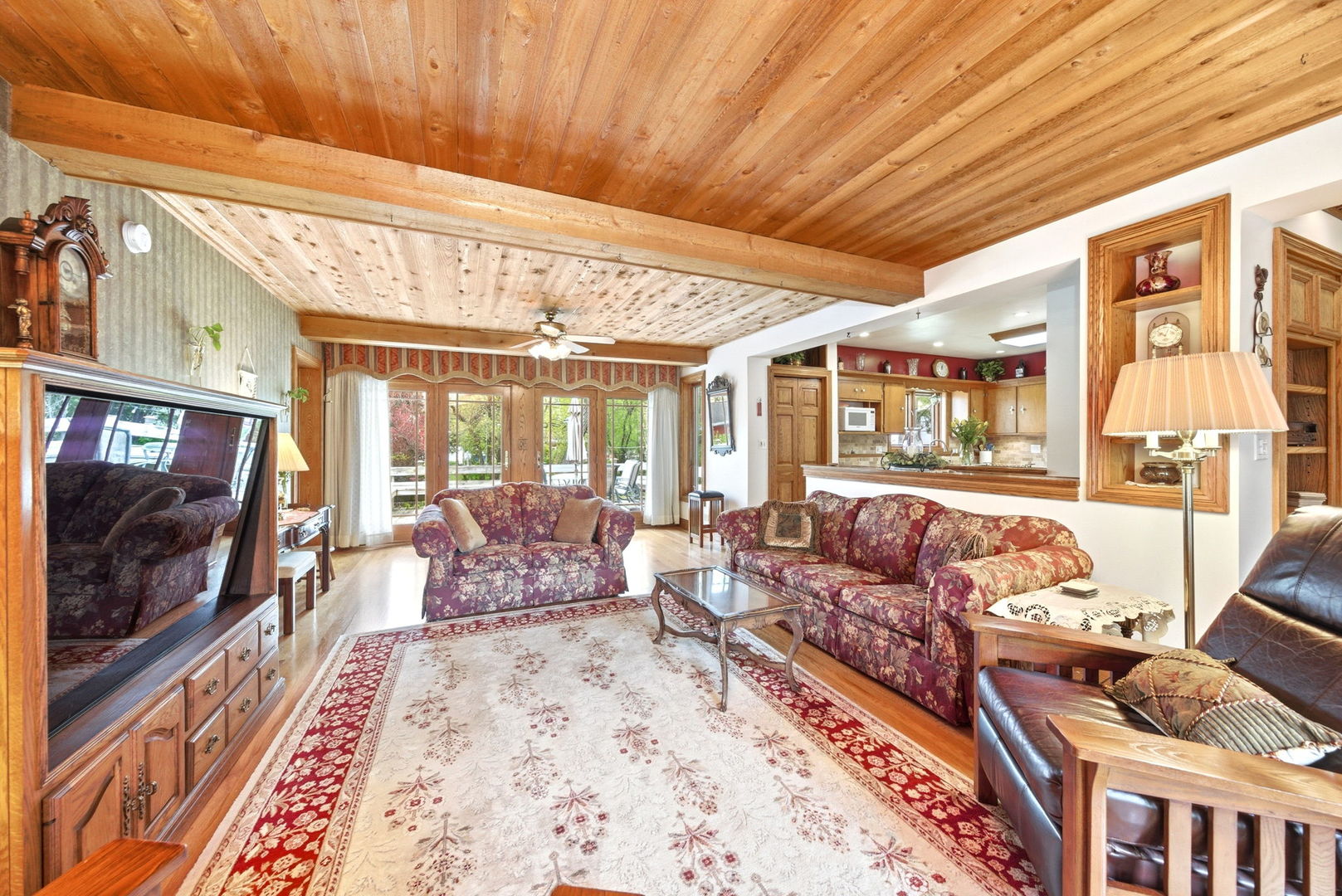 3934 Elm Street